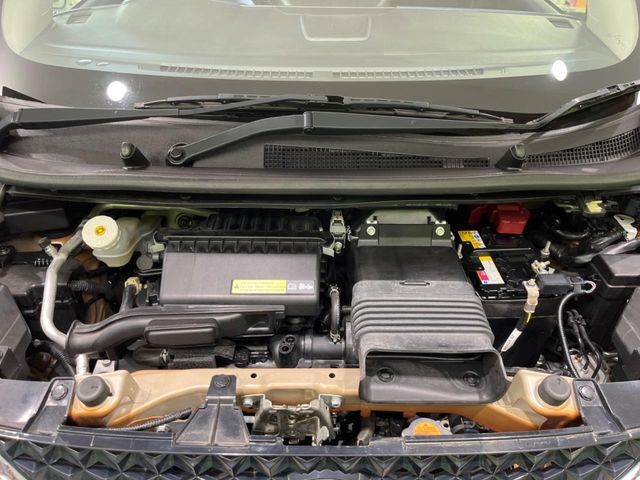 親切・丁寧な専門メカニックスタッフが応対！・車検・点検整備・事故等の修理などアフターサービスも安心。お車のカスタマイズもネクステージのサービススタッフまでご相談ください！