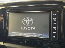【純正ナビ】人気の純正ナビを装備しております。ナビの使いやすさはもちろん、オーディオ機能も充実！キャンプや旅行はもちろん、通勤や買い物など普段のドライブも楽しくなるはず♪