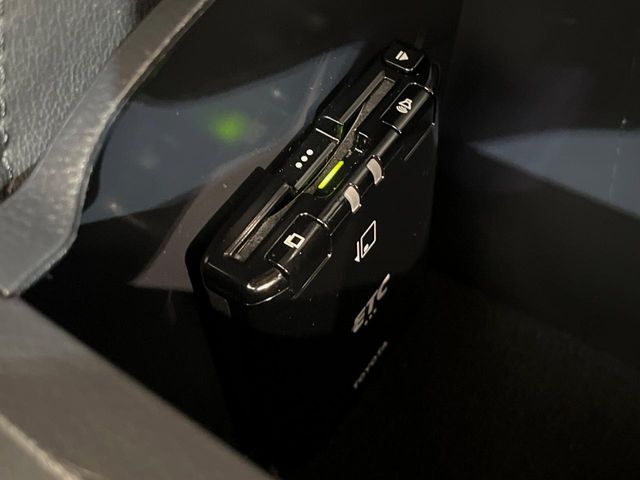 【ETC】高速道路の料金所をストレスなく通過！話題のスポットやサービスエリアに多い「スマートIC」利用時は必須のアイテムです。当店でセットアップを実施、ご納車当日からすぐにご利用いただけます！