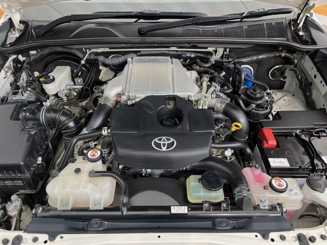 親切・丁寧な専門メカニックスタッフが応対！・車検・点検整備・事故等の修理などアフターサービスも安心。お車のカスタマイズもネクステージのサービススタッフまでご相談ください！