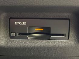 【ETC】高速道路の料金所をストレスなく通過！話題のスポットやサービスエリアに多い「スマートIC」利用時は必須のアイテムです。当店でセットアップを実施、ご納車当日からすぐにご利用いただけます！