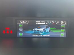 【マルチファンクションディスプレイ】燃費情報や走行状態、各種車両設定状態の確認を液晶画面に表示、確認できます♪インパネ上部にレイアウトされ、視認性にも優れたモニターです。