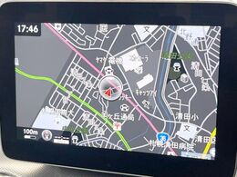 ●純正ナビ:一体感のあるナビは、高級感ある車内を演出してくれます。Bluetooth再生などオーディオ機能も充実しておりますので、運転もより楽しめます♪