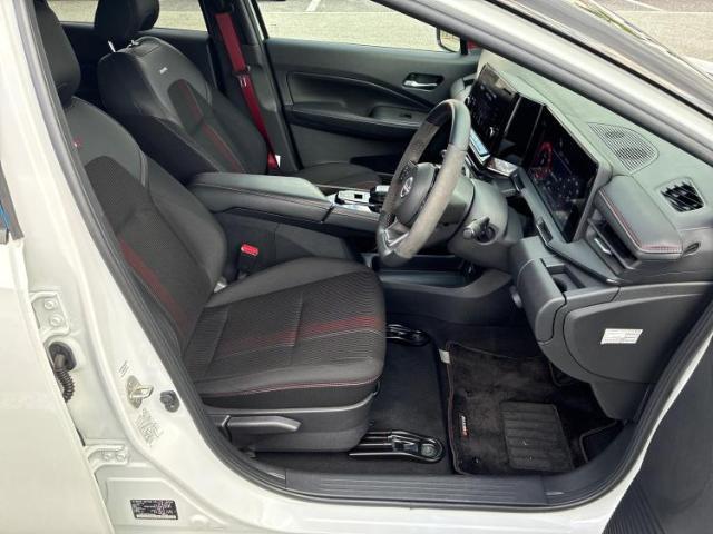 「この車の写真をもっと見たい」「状態が気になる」「この装備はついている？」どんな小さな疑問でもお気軽にお問い合わせください！