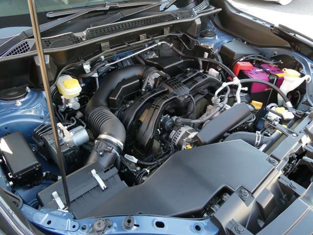 下回りやエンジンルーム内もとってもきれいな1台です。価値を左右する中古車を選ぶ上で見落としがちな箇所。4WD車は特に必見のポイントですよ♪♪