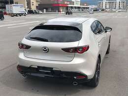 閲覧ありがとうございます！　ご不明な点などお気軽にお問合せください♪　　「 マツダオートザムフジ新居浜　TEL（0897）35-3333　MAIL： fuji-niihama.sl@mazda-autozam.jp