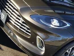 ・ヘッドライトに曇りも無く綺麗な状態を保っております