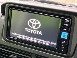 【メーカー純正ナビ】インテリアに溶け込むスタイリッシュな「専用設計」メーカーナビを装備♪視認性や操作性など基本性能にも優れ、より上質なカーライフをお楽しみいただけます。