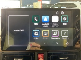 純正ディスプレイオーディオを装備。