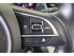 【全車速追従機能付アダプティブクルーズコントロール】システムが先行車との距離を測定して設定した車間距離を適切に保ちながら加速・減速をサポート◎