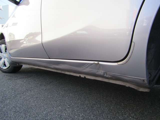 全国どこへでも納車いたします。詳細な納車費用についてはお問い合わせください。LINE　IDはこちら　　@505xqhdw
