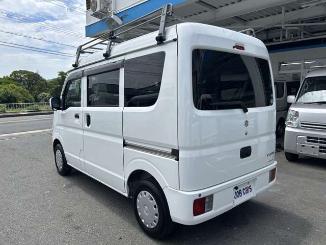 軽自動車から特殊、大型まで多彩な車種を扱っております。気になるお車やお探しのお車がございましたら、一度ご連絡ください。ホームページ　http：//www.jobcars.jp　TEL　072-852-