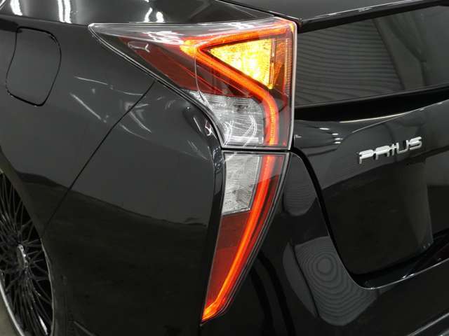 ●当店の中古車は、すべて第三者機関・日本自動車協会の鑑定士による344箇所もの厳しい査定・鑑定済みの認定中古車で御座います。もちろん鑑定書付きですのでご安心してご購入して頂けます。