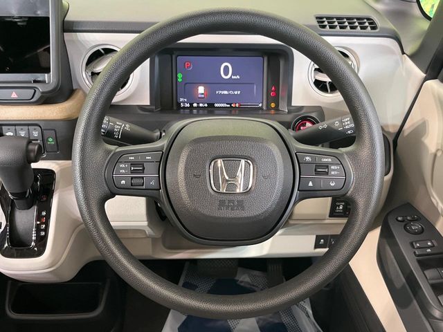 【ステアリングスイッチ】運転中、前方から目線をそらすことなく、オーディオ等の操作が可能な便利機能！安心＆快適なドライブを演出してくれます♪