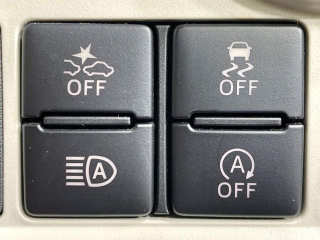 【オートハイビーム】夜間の安全走行に役立つ便利な機能！先行車や対向車を検知し、ハイビームとロービームを切り替えてくれます♪