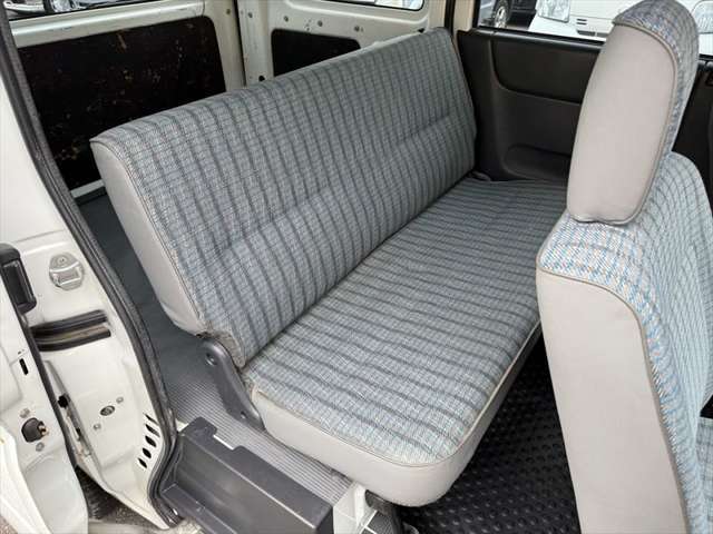 全国のオークション会場よりご希望のお車をお探しすることもできます。LINE　IDをご登録いただければ気になるお車の情報をお知らせすることもできます。ID@084eehkw