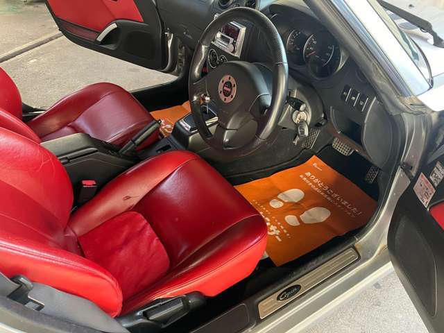 綺麗な車内です。シート破れ簡易補修してあります。