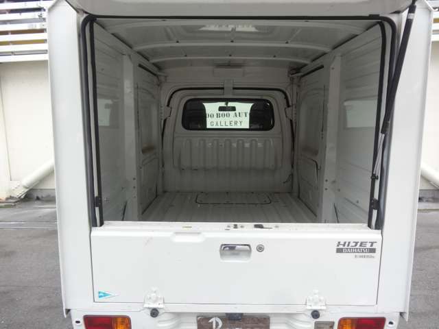 【1年無料保証付き】全車両、消耗品を除いた、1年間、走行距離無制限の保証付きでございます。※初年度登録より15年経過車両、輸入車、特殊車両は除く。