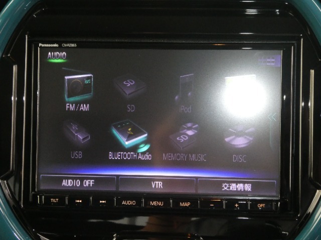 社外ナビ付きでフルセグ・DVD再生・Bluetoothなど付いてとても便利な車両です♪