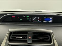 【スピードメーター】『スピードメーター』の画像になります。メーターがシンプルで見やすく運転しやすいですね！