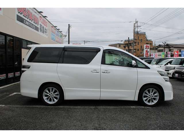 納車前には指定工場でしっかりとした整備を行いお客様に安心してお乗り頂ける様に心掛けています。だからできるカートルズは100％全車保証付き！「いいクルマ」と言われたい！を実現する為に日々取り組んでます。
