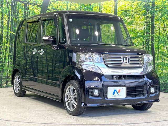 大好評のボディコーティング「弾スプラッシュコート」もご納車までに施工可能。通常のガラスコートと異なる、耐久年数6年の無機質ガラスコーティングが、ボディをキレイな状態に保ってくれます。