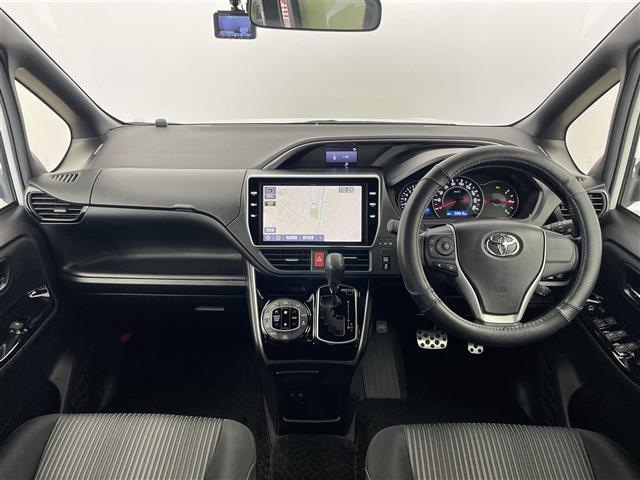 【インパネ全体】全方位で視界が広く、高い目線で運転もしやすいです！