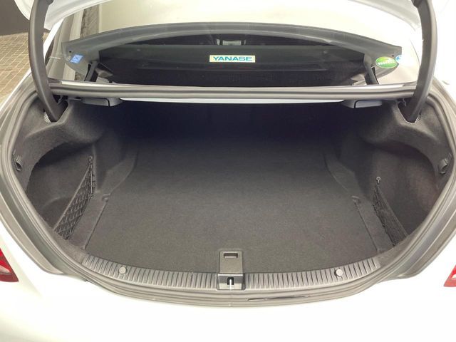 ●トランクルーム：趣味が広がる収容スペース！これだけの広さがあればお買い物やレジャーなどにも最適です！使用感も少なくきれいな状態を維持しております。