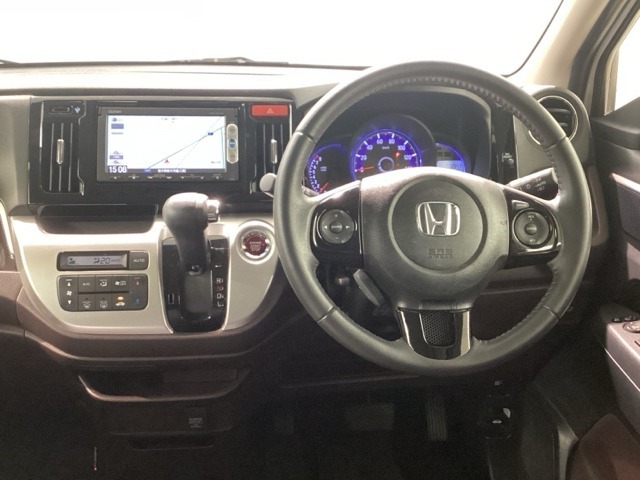 視認性の良いメーター＆操作性の良いステアリング回り☆