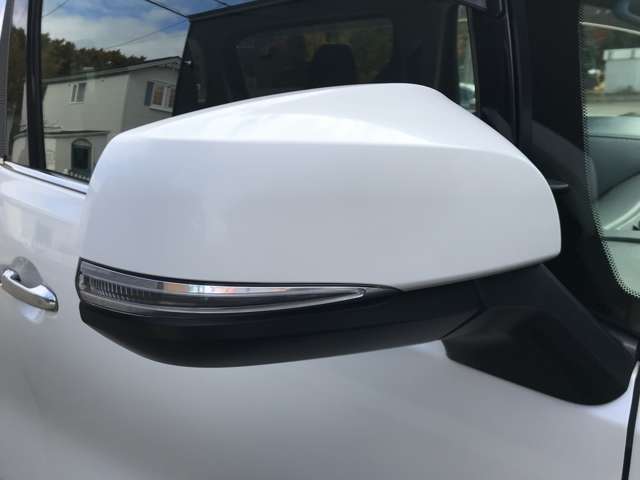 厚別東通り沿い・札幌市清田区里塚の【クラウン専門店】です！掲載車以外にも常時クラウン多数展示中です！ぜひ一度ご来店して下さいませ！