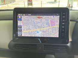 フルセグTV付きナビゲーション搭載車です。長距離ドライブでも快適ですね。