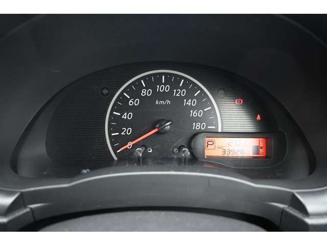 常時200台以上の在庫があります。軽自動車から大型トラック、また特殊車両などなど。あらゆる車種をご用意しております