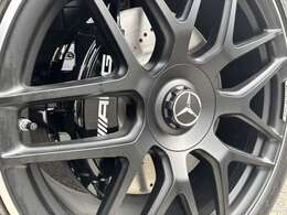 【国産・輸入車新車・中古車販売】ノーマル車両もカスタム車両また車検や保険、お車の事はお気軽にご相談ください。