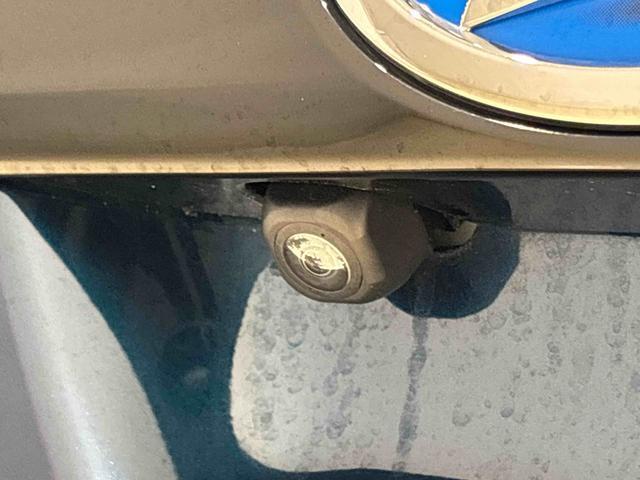 バックカメラ　ナビゲーション等を装着した場合には車両の前後左右に搭載した4つのカメラにより、車庫入れや狭い道でのすれ違いをしっかりサポートするパノラマモニター対応カメラが付いてます