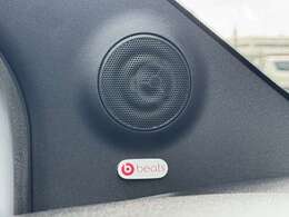 beats製スピーカ搭載です。ドライブ中に音質の良い音楽を堪能できますね♪