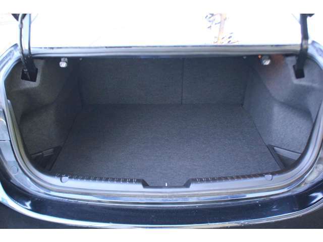 【比べてお得！！】マイカー横綱くんでご購入されたお車には、全車安心6ヶ月無料保証！エンジン、ミッションさらには、ガラス系ボディコーティング付き！総額70,000円相当のサービスをさせていただいております。