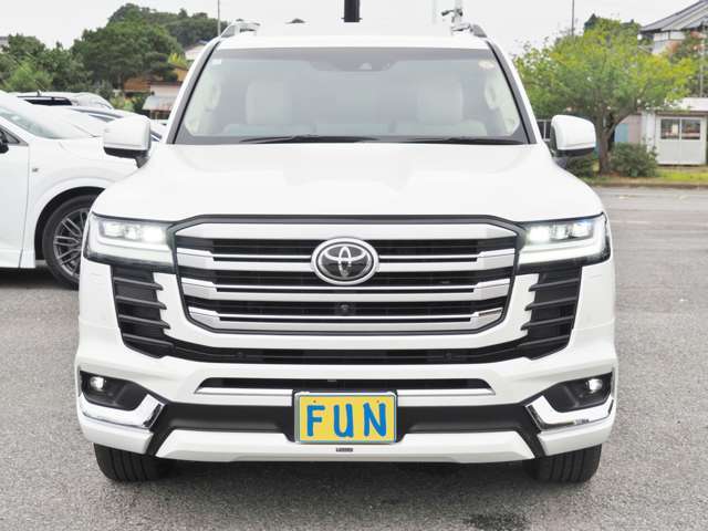 安心のワンオーナー車・内外装とてもきれいなランドクルーザーZX4WDが入庫しました。ご来店・お問い合わせお待ちしております。