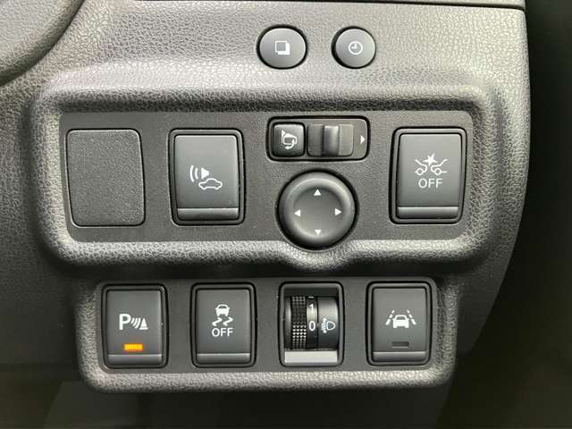 運転席にあるスイッチ類です。
