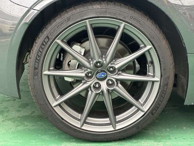 ★納車前に、専属のクリーニングスタッフが、ピッカピカにクリーニングして納車いたします！もちろん、ピッカピカの状態でお渡しするクリーニング費用も支払総額に含まれています！