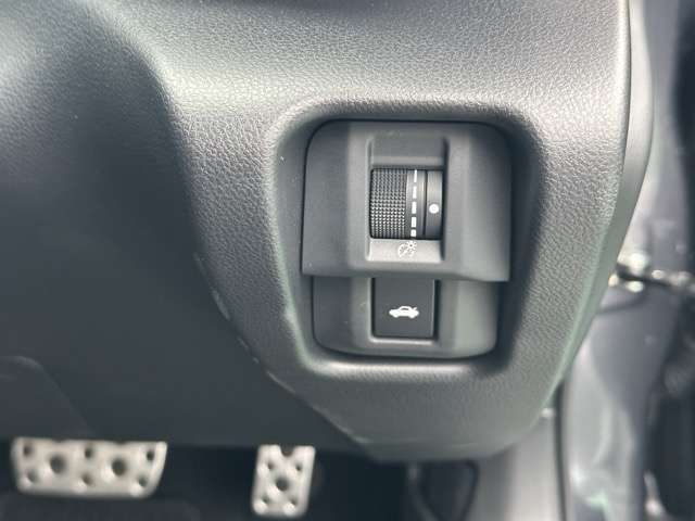 ★カーナビ本体￥49,000円～工賃￥17,000円（取付キット等含む）で取付できます。お客様に必要なカーナビも、当店取り扱いカーナビ10種類の中からご提案いたします！