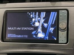 【純正ナビ】人気の純正ナビを装備しております。ナビの使いやすさはもちろん、オーディオ機能も充実！キャンプや旅行はもちろん、通勤や買い物など普段のドライブも楽しくなるはず♪
