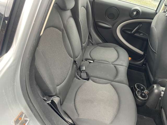 距離は走っておりますが、しっかりと点検をして納車いたしますのでご安心くださいm(__)m