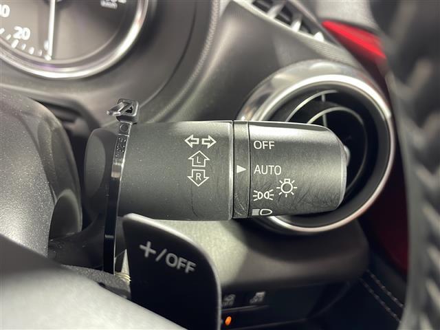 【　オートライト　】オートライトなのでライトの点け忘れを気にすることなく運転が出来ます♪