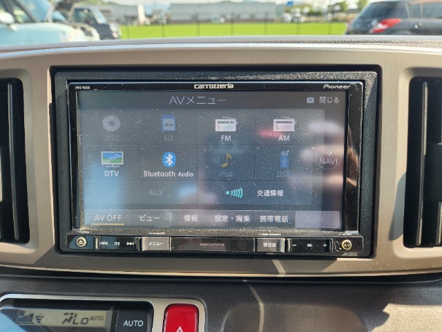 TV付きの車となっております。送迎時の待ち時間などとてもお役に立ちます。