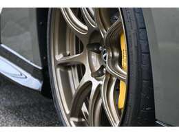 T-spec装備　NCCB（Nissan Carbon Ceramic Brake）
