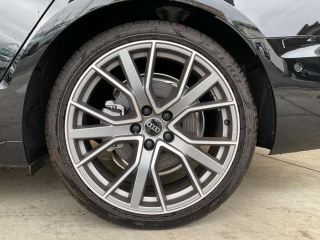 お客様の安心・満足を追及する為に我々輸入車正規ディーラーがお届けする高品質車両の数々！弊社にしかできないサービスを是非、ご体感下さい！◆無料電話：0078-6002-480449◆