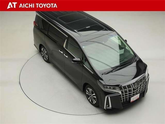 両側パワースライドドア付きだから、狭い駐車スペースなどでの乗り降りラクラク♪小さなお子さまのいるご家庭には嬉しい装備です。