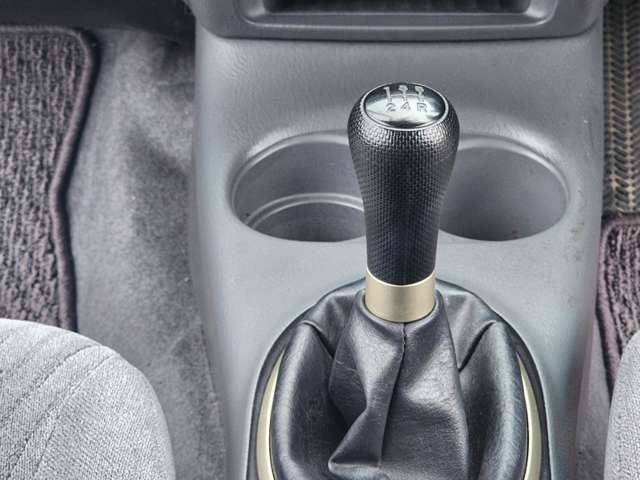 電話090-5425-0060までお気軽に問い合わせ下さい♪その際、「カーセンサーを見たよ」と教えて下さいネ！お待ちしております♪当店はメールでもお問い合わせが出来ます。まずは気軽にお問合せを