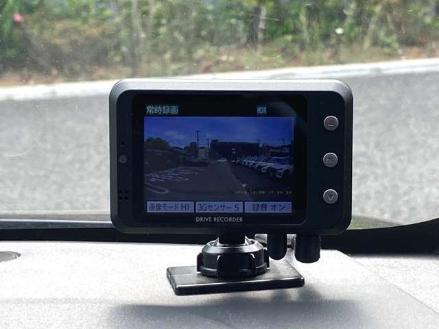 (セルスター製後方カメラ付きドライブレコーダー装着車)