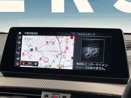 ●純正ナビ:一体感のあるナビは、高級感ある車内を演出してくれます。オーディオ機能も充実しておりますので、運転もより楽しめます♪